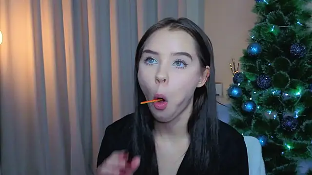 slyshypie's cam snapshot