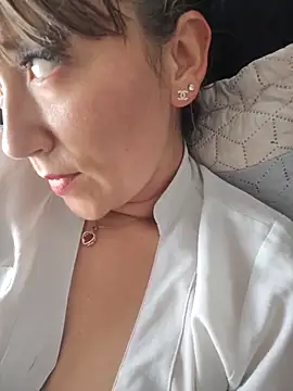 tata_sanz_ live sex cam