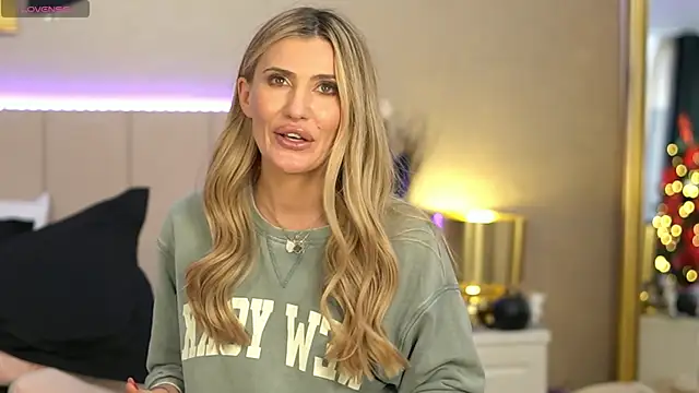 EvellineClaire live sex cam