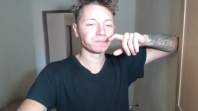 BlondZilla live sex cam