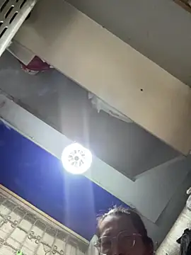 Jakolera2k25 live sex cam