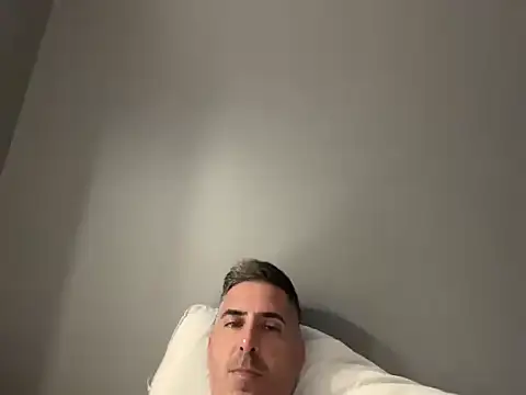 Sugardaddy25's cam snapshot