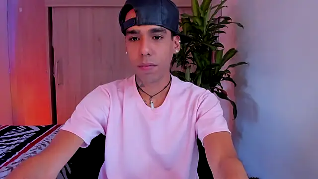 Damianwhite live sex cam