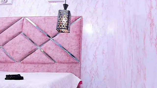 HOT_EMIILY_'s cam snapshot