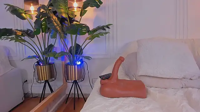 Dafne_Hillss's cam snapshot