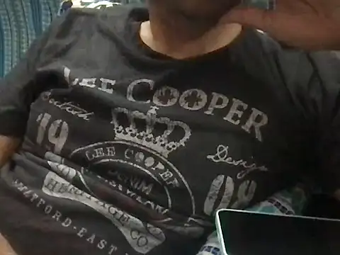 sundar85m live sex cam