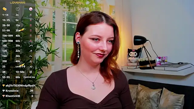 pretty_little_thing's cam snapshot