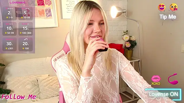 NellieLoyns's cam snapshot