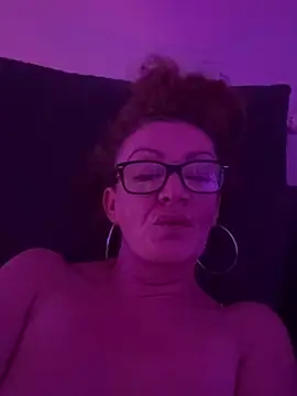 HotMilfLily's cam snapshot