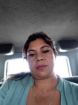 Laura-Hernandez live sex cam