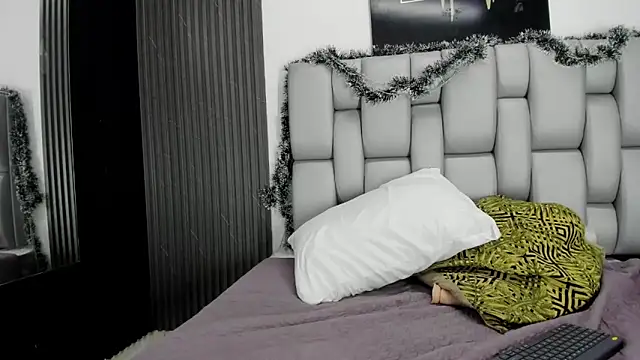 May-Clanfort's cam snapshot