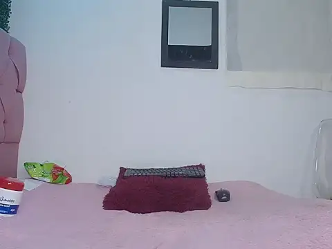 emy_smith_8's cam snapshot