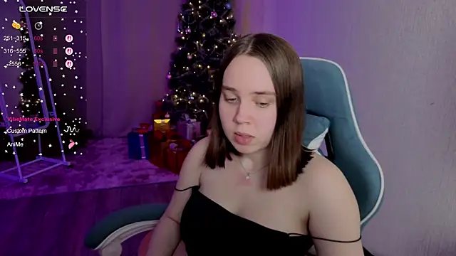 lunalyna's cam snapshot