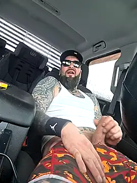 Beardedtattood live sex cam