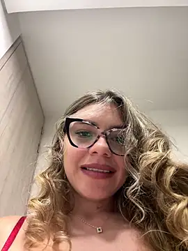 alicee16 live sex cam