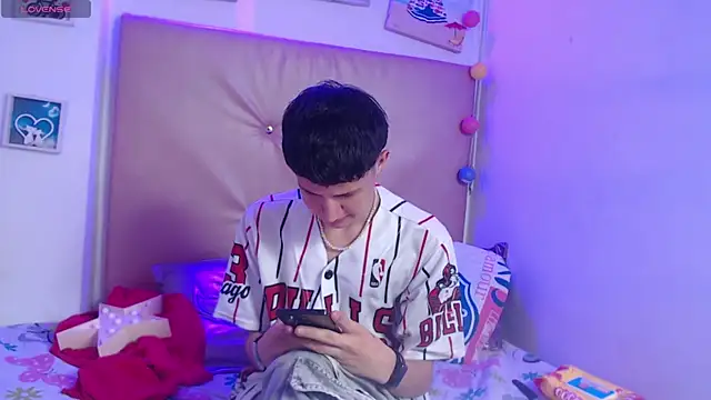 iam_lukas__ live sex cam