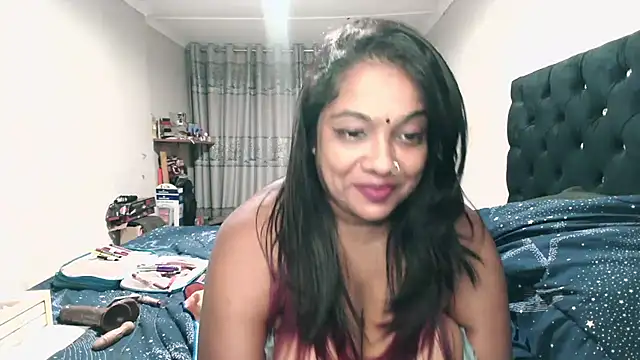 Indianmayaxoxo live sex cam