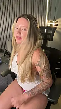 MiaPetit_'s cam snapshot