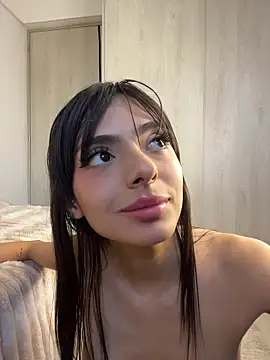 ZaraLuuv live sex cam