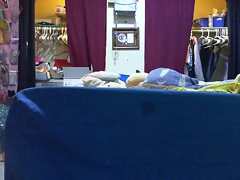 whateveruwanthowever's cam snapshot