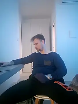 mrlyuis live sex cam