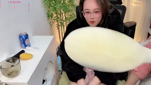 NEWONETO's cam snapshot