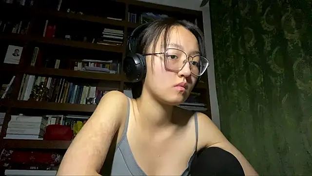 LinaClous's cam snapshot