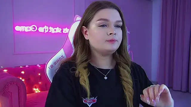 CrystalLyons's cam snapshot