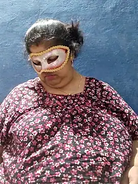 tamilthanushri's cam snapshot