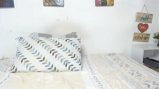 Madeline_Woods's cam snapshot