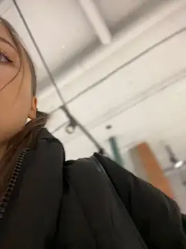 ICrazyOneIRL's cam snapshot