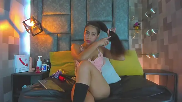 Emily_Mitchell's cam snapshot