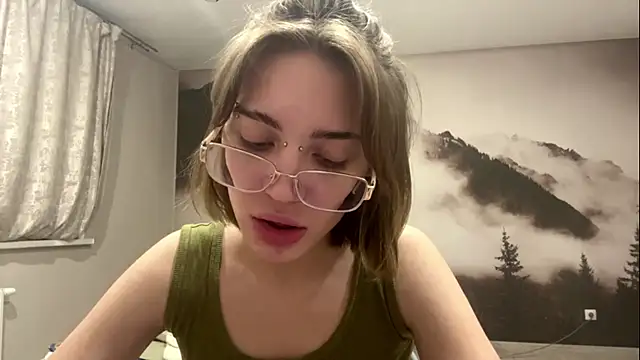 MelaineAytes's cam snapshot