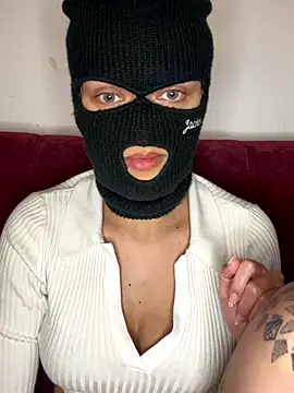 Nikki_Hoee's cam snapshot