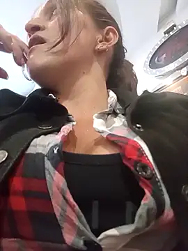 SAMMY_30-'s cam snapshot