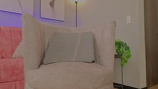 Juliana_Saenzz live sex cam