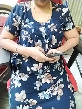 sravyasexyy's cam snapshot