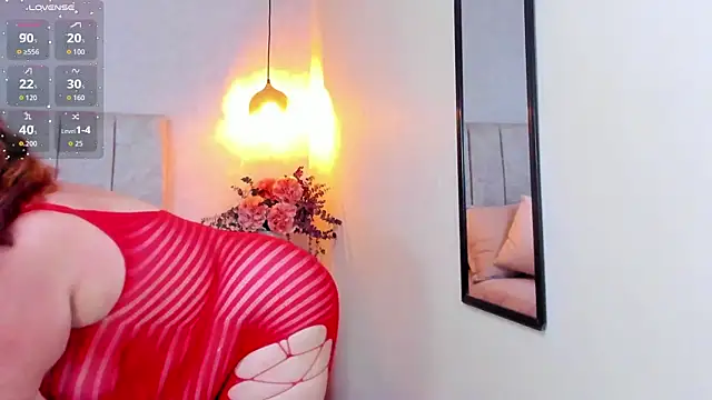 zara_milf's cam snapshot