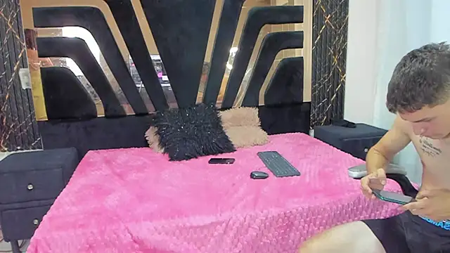 KatalinaANDnoah live sex cam