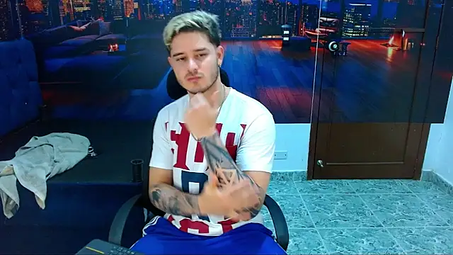 RayanLynxx live sex cam