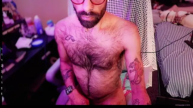 LilBrownPKB live sex cam