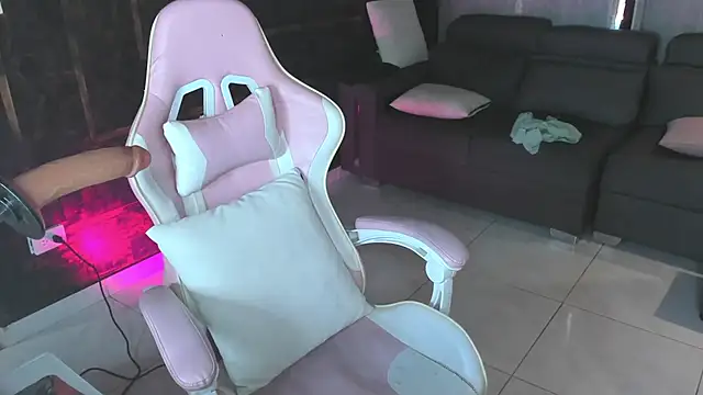 allice_19cullen's cam snapshot