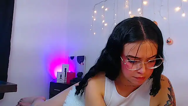 Isa_Maiden1's cam snapshot