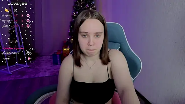 lunalyna's cam snapshot