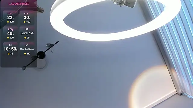 LIZ_HOLMES live sex cam