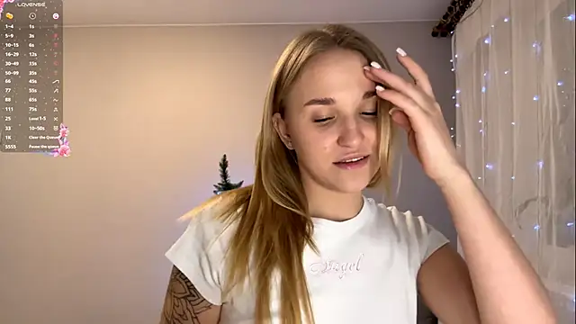 TanekaBoitel live sex cam