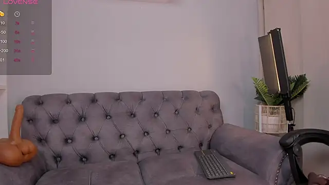 EllieMitchell live sex cam