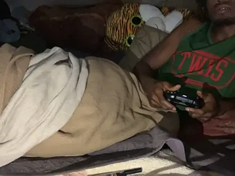 SlimeCrownzOut5 live sex cam