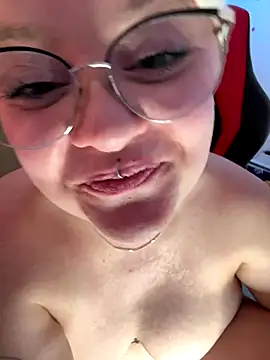 CurvesNChaos live sex cam