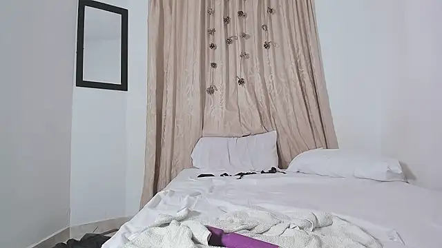 raiderandroxie live sex cam